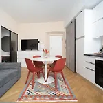 Al Donni Aircon Center Apartmán Bergamo
