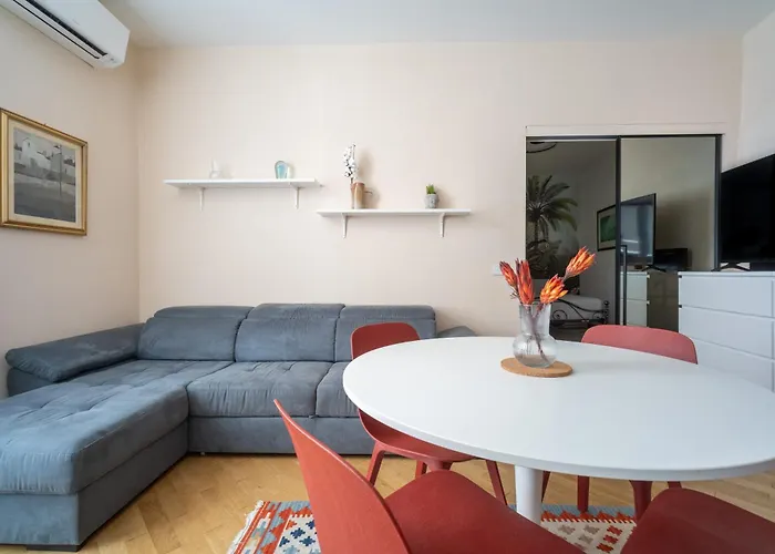 Al Donni Aircon Center Apartment *