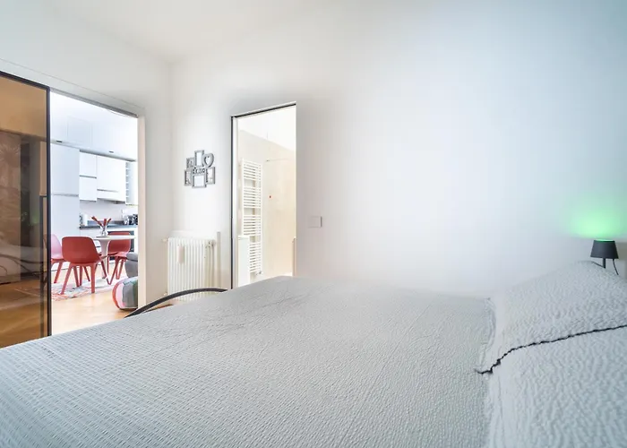 Al Donni Aircon Center Apartment